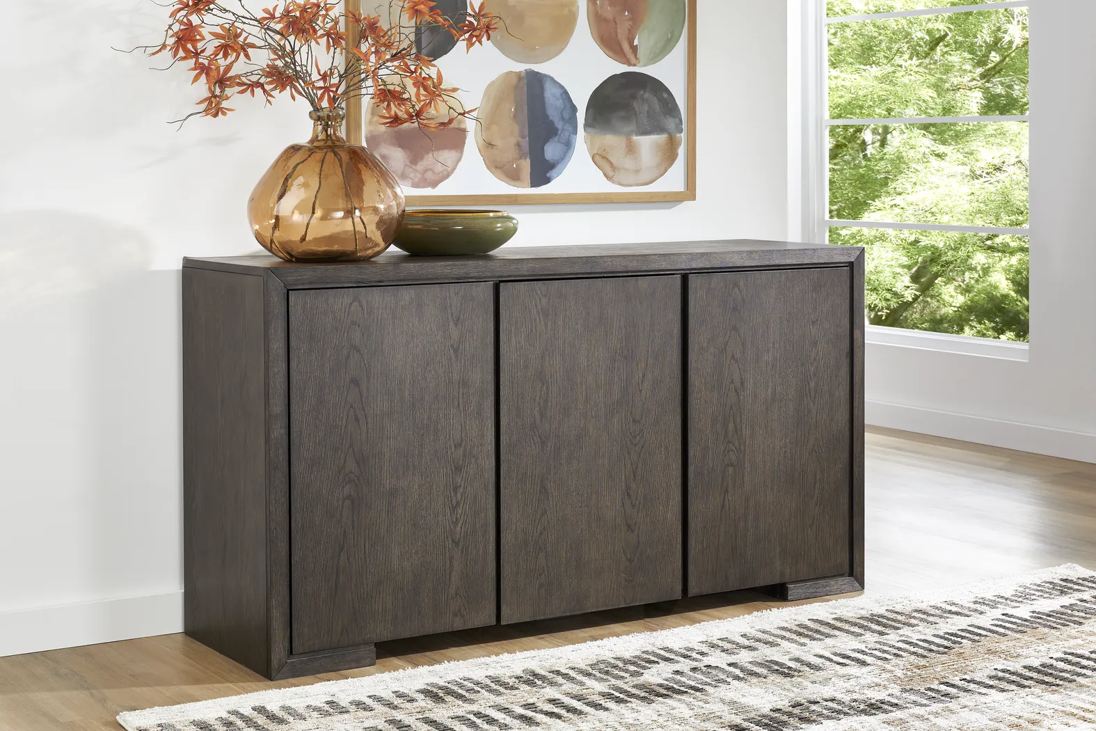 Angelica Brown Server - Thumbnail - Image 3