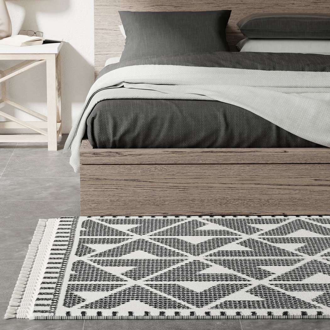 Angzu Black 5' x 7' Rug - Thumbnail - Image 3