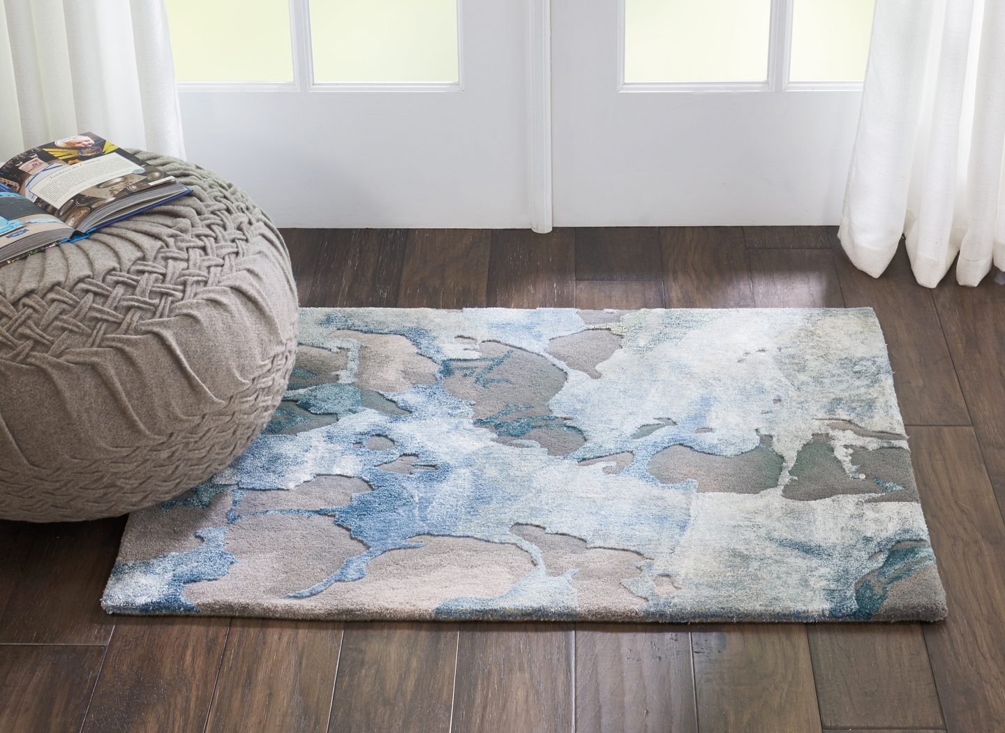 Anna Maria Gray 2' x 3' Rug - Thumbnail - Image 2