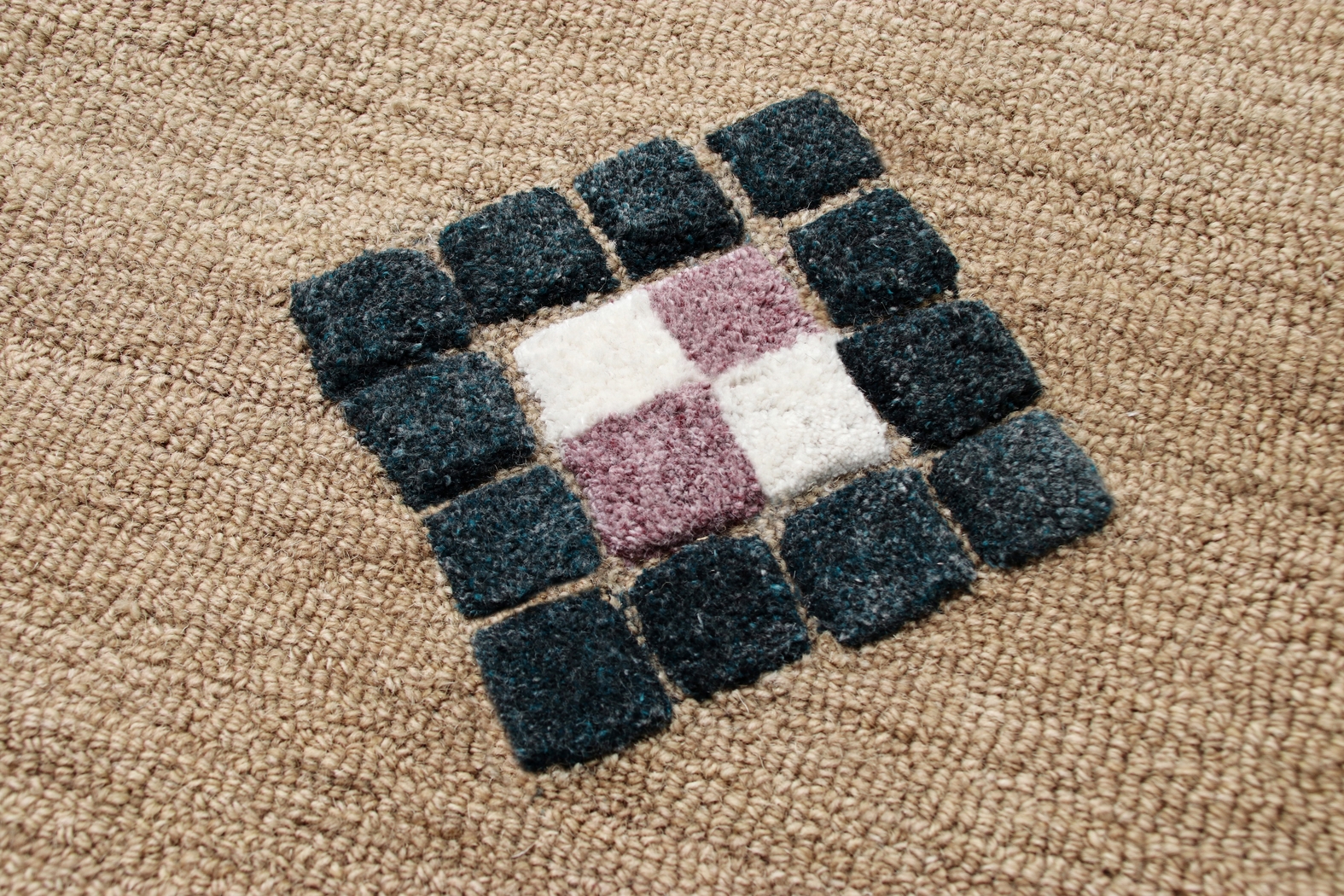 Antague Taupe/Multi 5' Round Rug - Thumbnail - Image 7