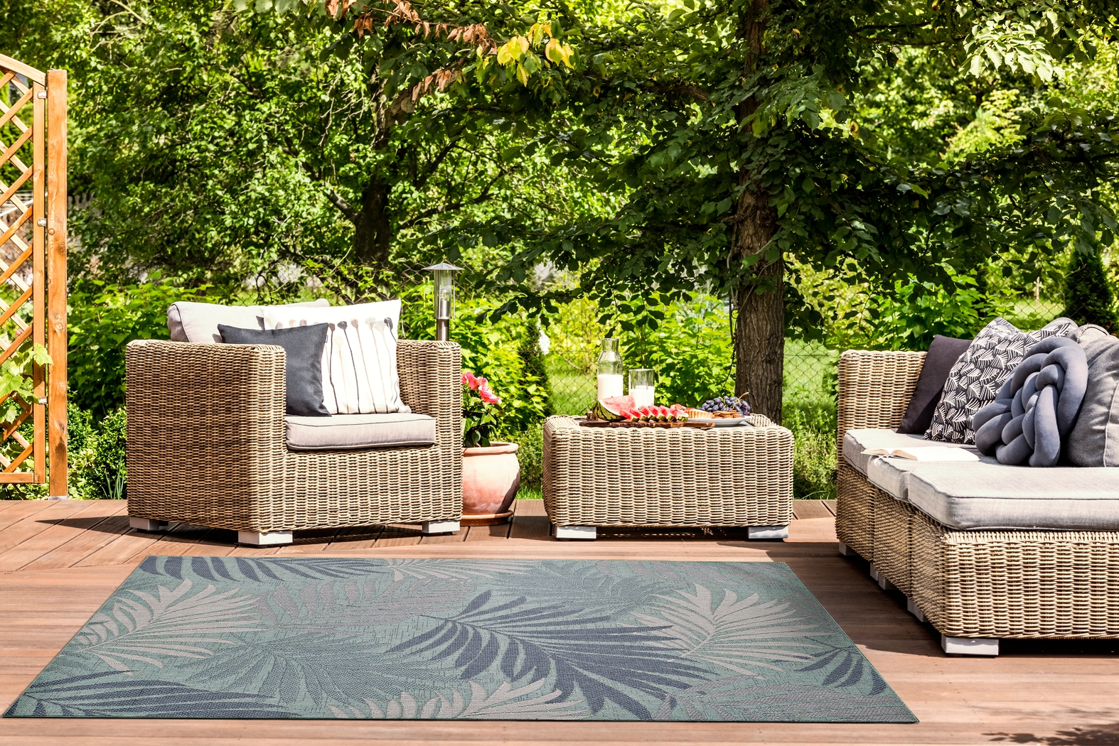 Antawa Aqua 5'3 x 7'7 Indoor/Outdoor Rug - Thumbnail - Image 2