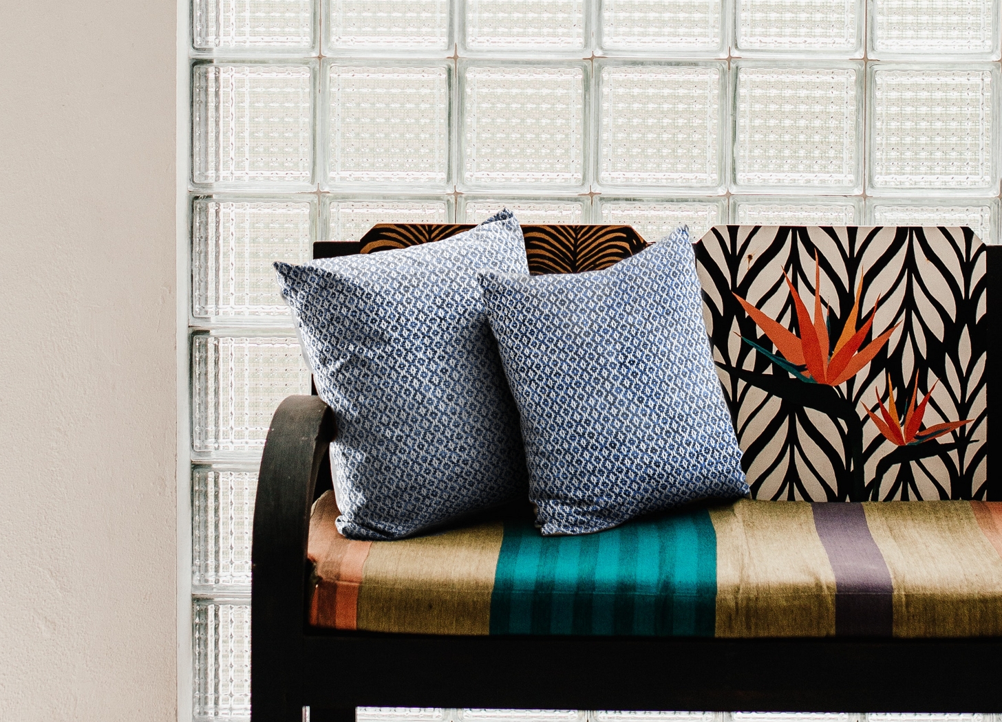 Antimo Navy Accent Pillow Set of 2 - Thumbnail - Image 2