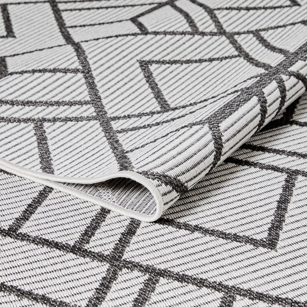 Antoun Gray 5'3 x 7' Indoor/Outdoor Rug - Thumbnail - Image 7