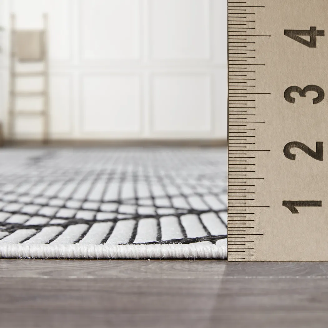 Antoun Gray 7'10 x 9'10 Indoor/Outdoor Rug - Thumbnail - Image 5