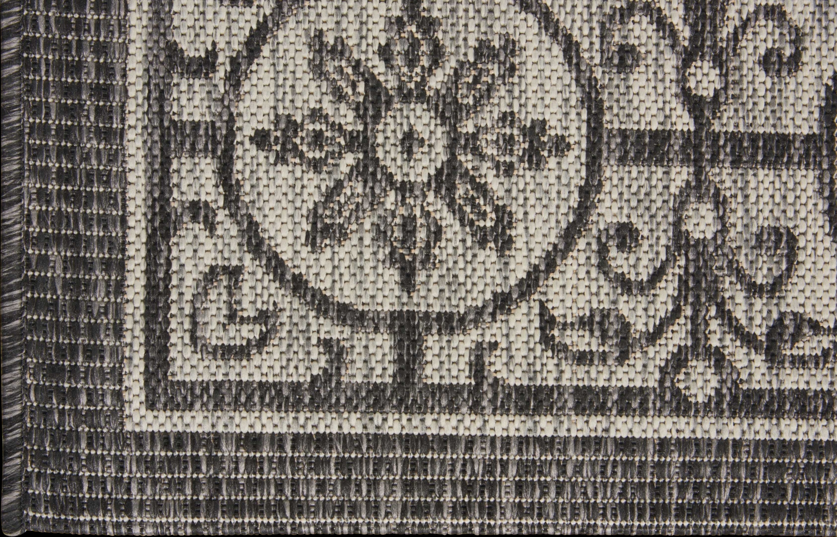 Anvita Ivory 5' x 7' Indoor/Outdoor Rug - Thumbnail - Image 4