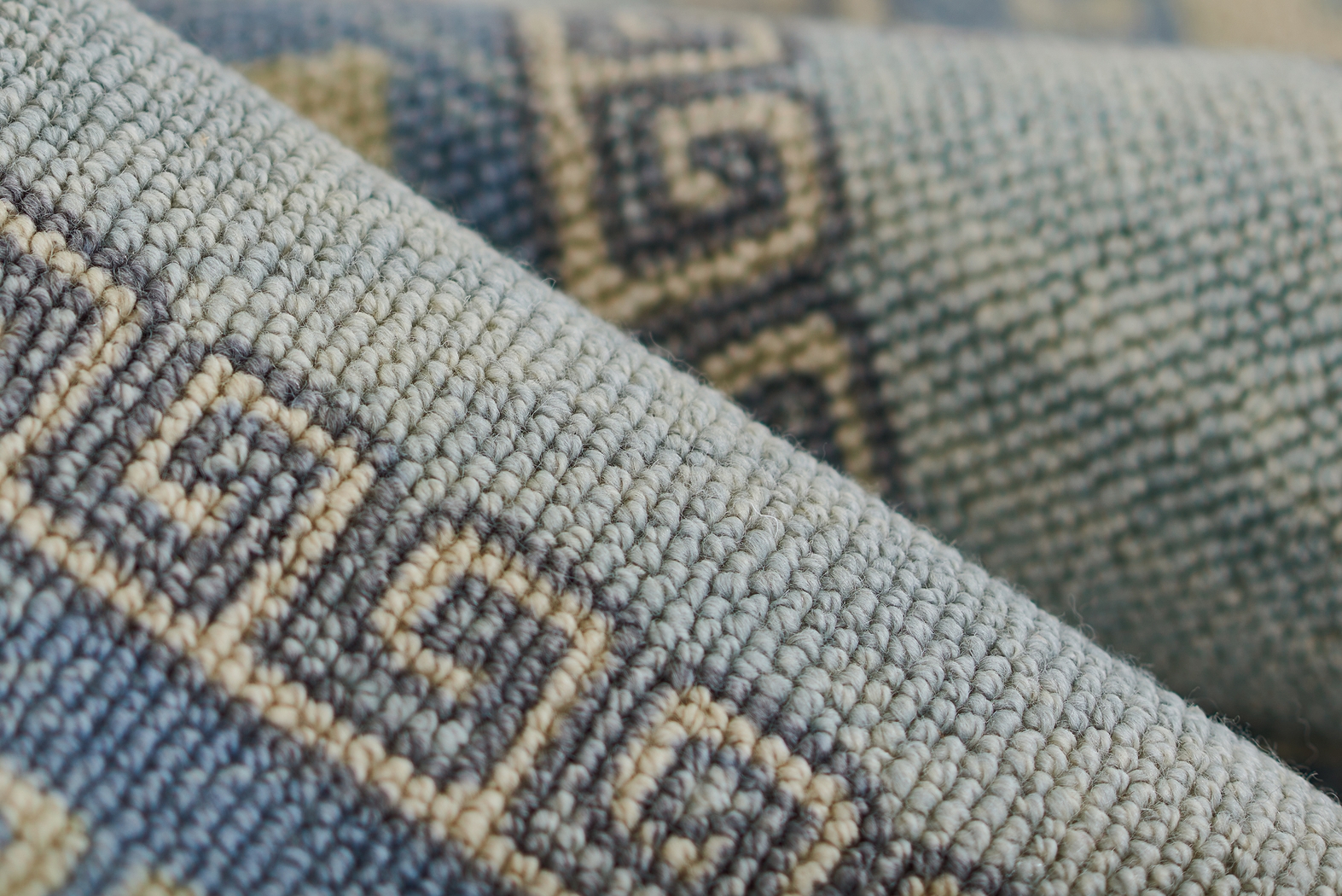 Apexi Blue 3'3 x 5' Rug - Thumbnail - Image 7