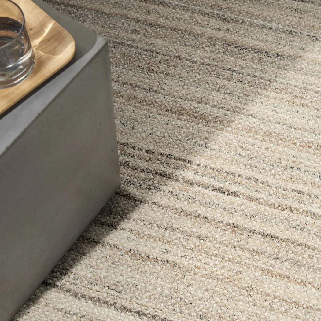 Apulia Beige 5'3 x 7'3 Rug - Thumbnail - Image 5