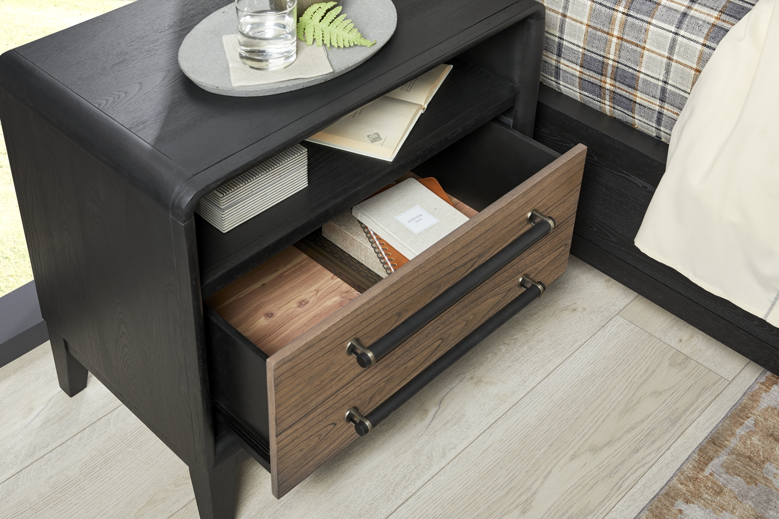 Archer Grove Black 5 Pc Queen Upholstered Bedroom - Thumbnail - Image 7