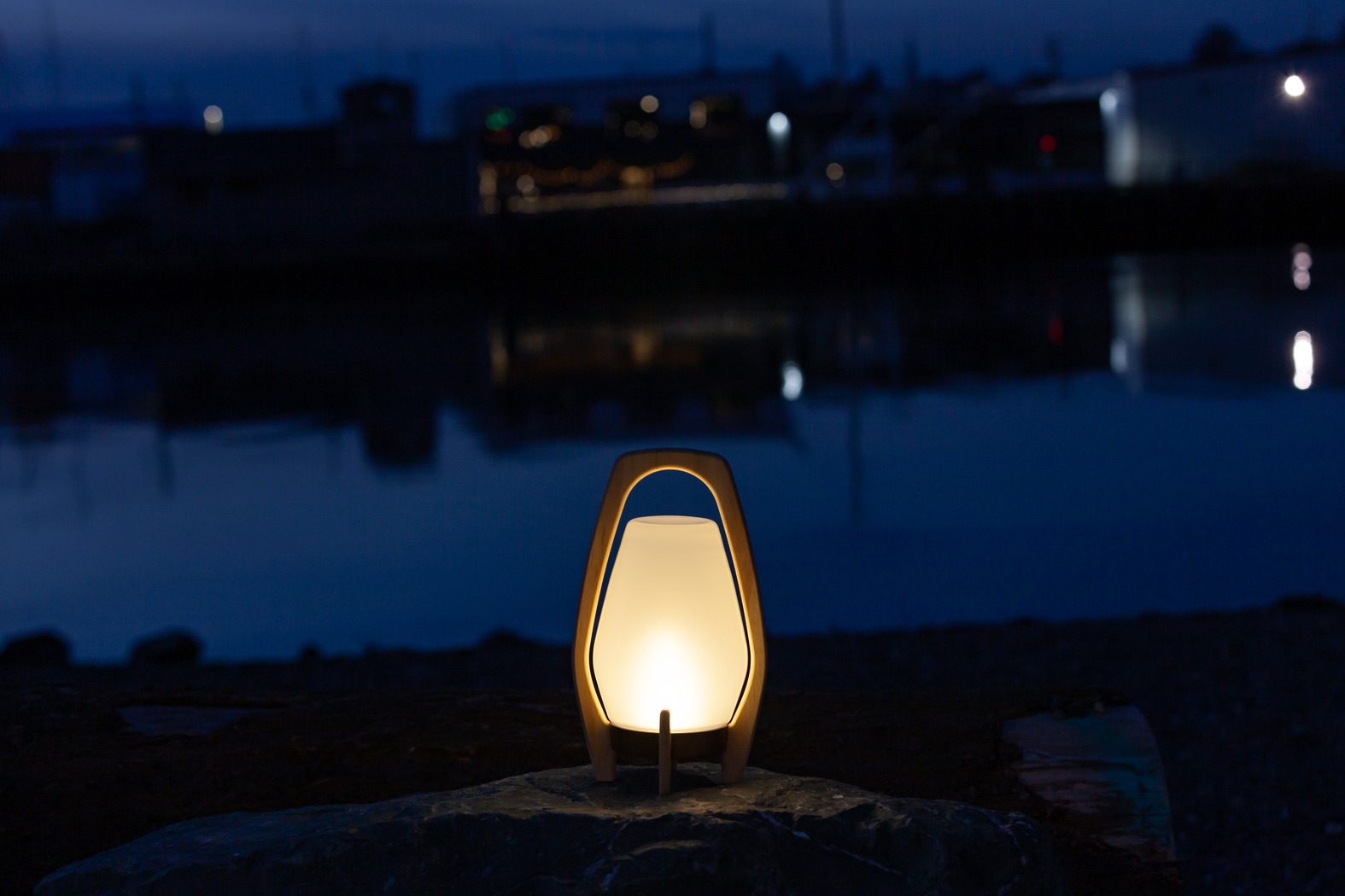 Arilis Farm Indoor/Outdoor White Lantern - Thumbnail - Image 11