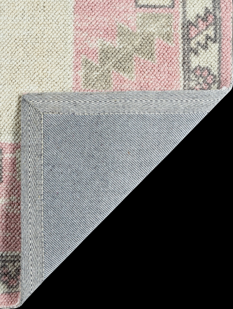 Arisha Pink 5'3 x 7'6 Rug - Thumbnail - Image 3