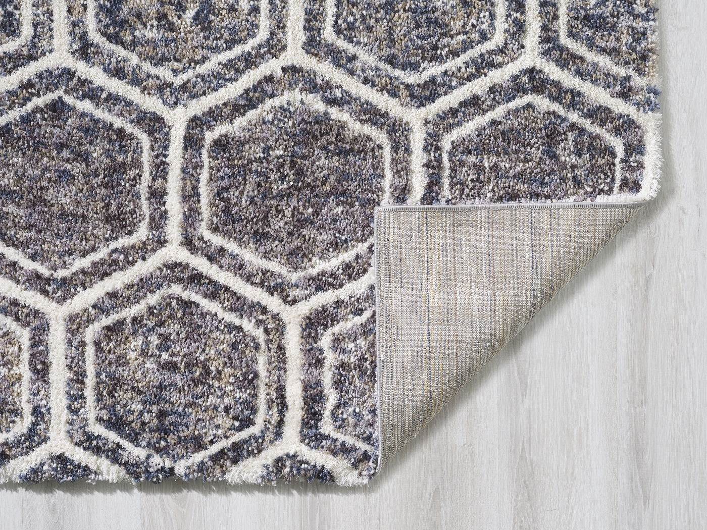 Arnmeny Gray 5'3 x 7'7 Rug - Thumbnail - Image 4