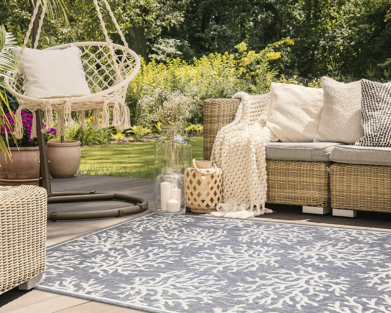 Arshall Blue 5'3 x 7'3 Indoor/Outdoor Rug - Thumbnail - Image 4