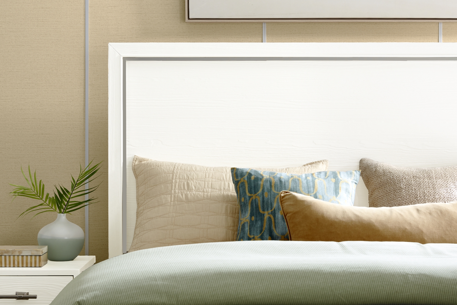 Aruba White 3 Pc Queen Panel Bed - Thumbnail - Image 4