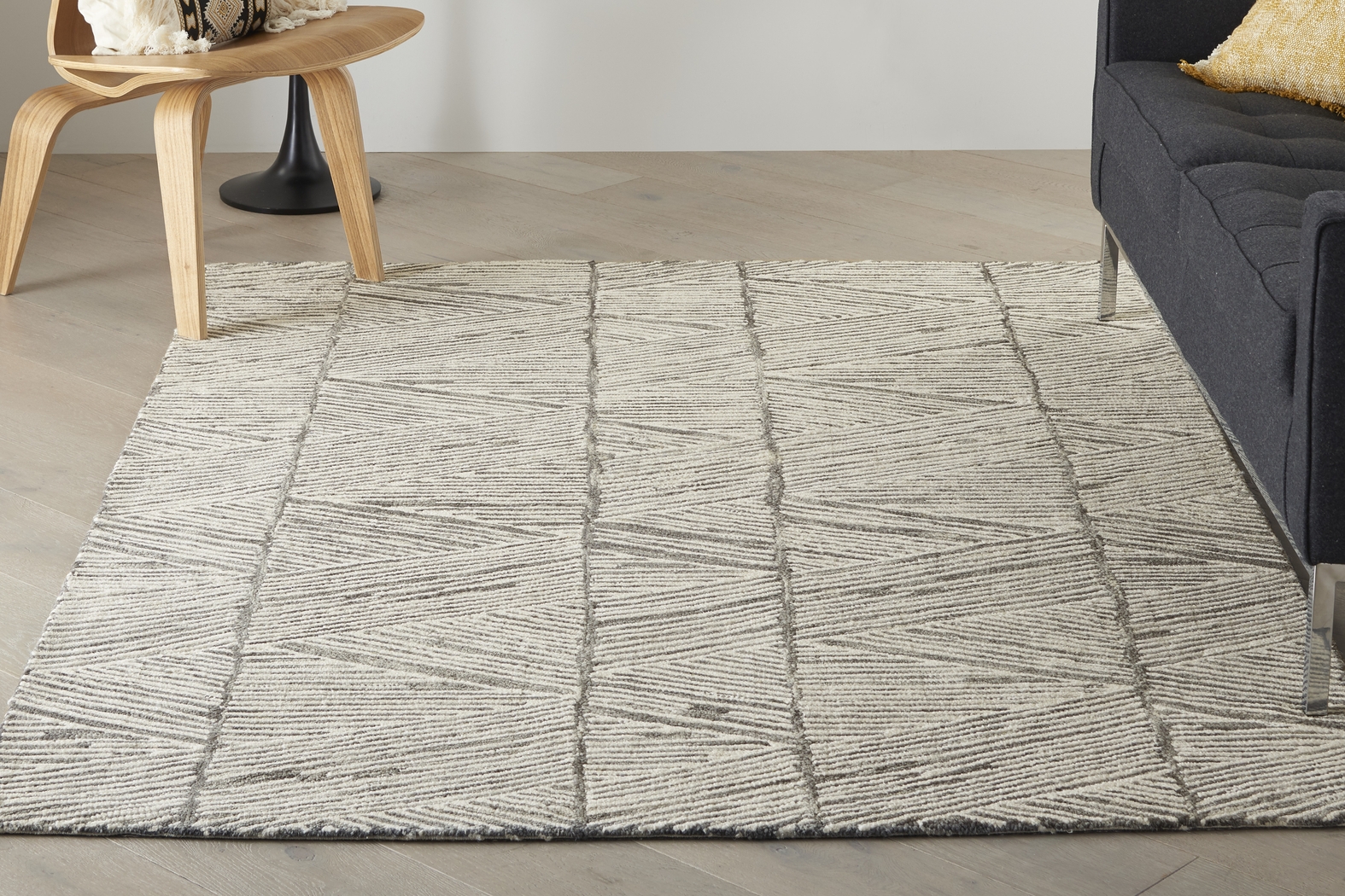 Aryla White 7'9 x 9'9 Rug - Thumbnail - Image 3