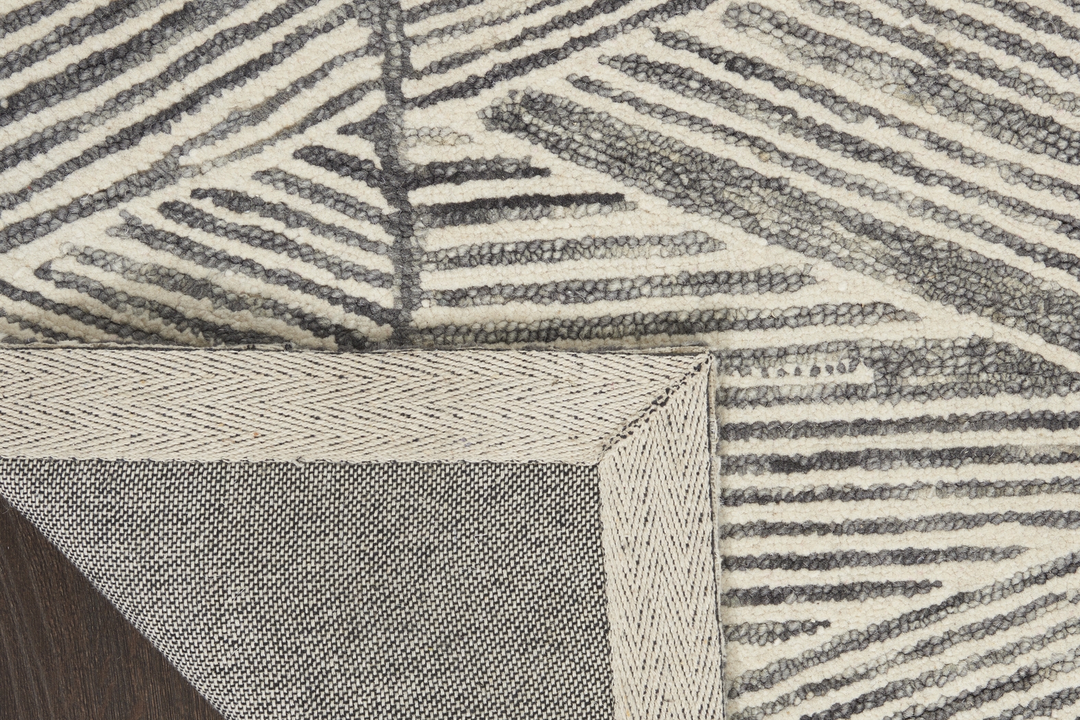 Aryla White 7'9 x 9'9 Rug - Thumbnail - Image 5