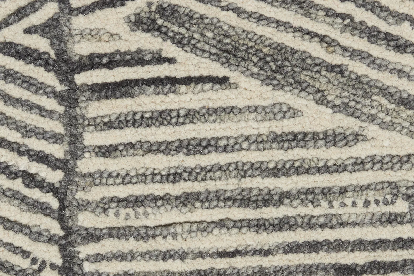 Aryla Gray/White 8'3 x 11'6 Rug - Thumbnail - Image 6
