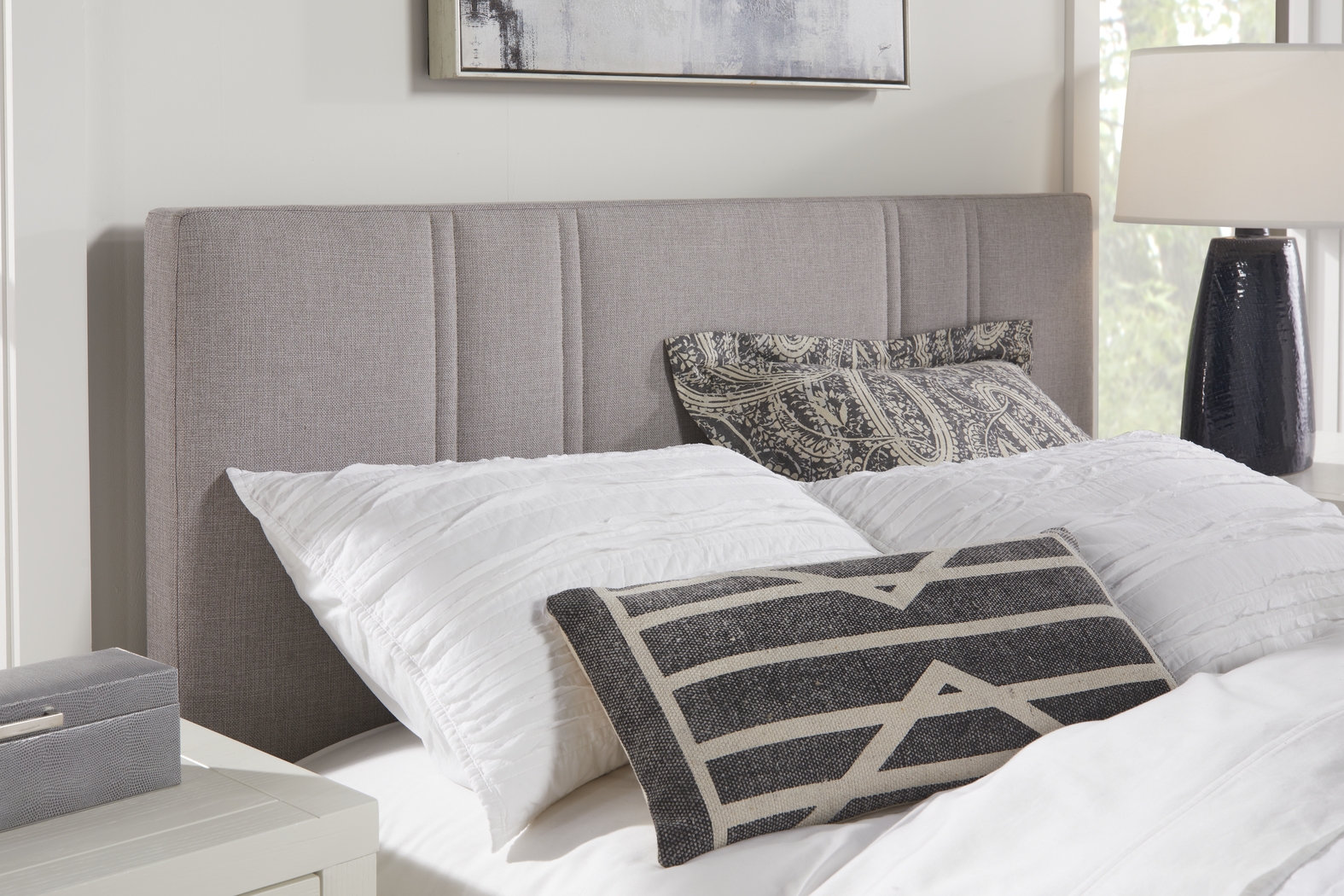 Aubrielle Sand 3 Pc Queen Upholstered Bed - Thumbnail - Image 2