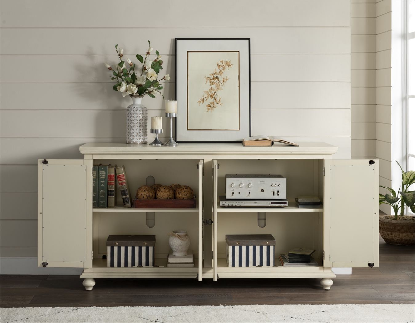 Aubry White Credenza - Thumbnail - Image 5
