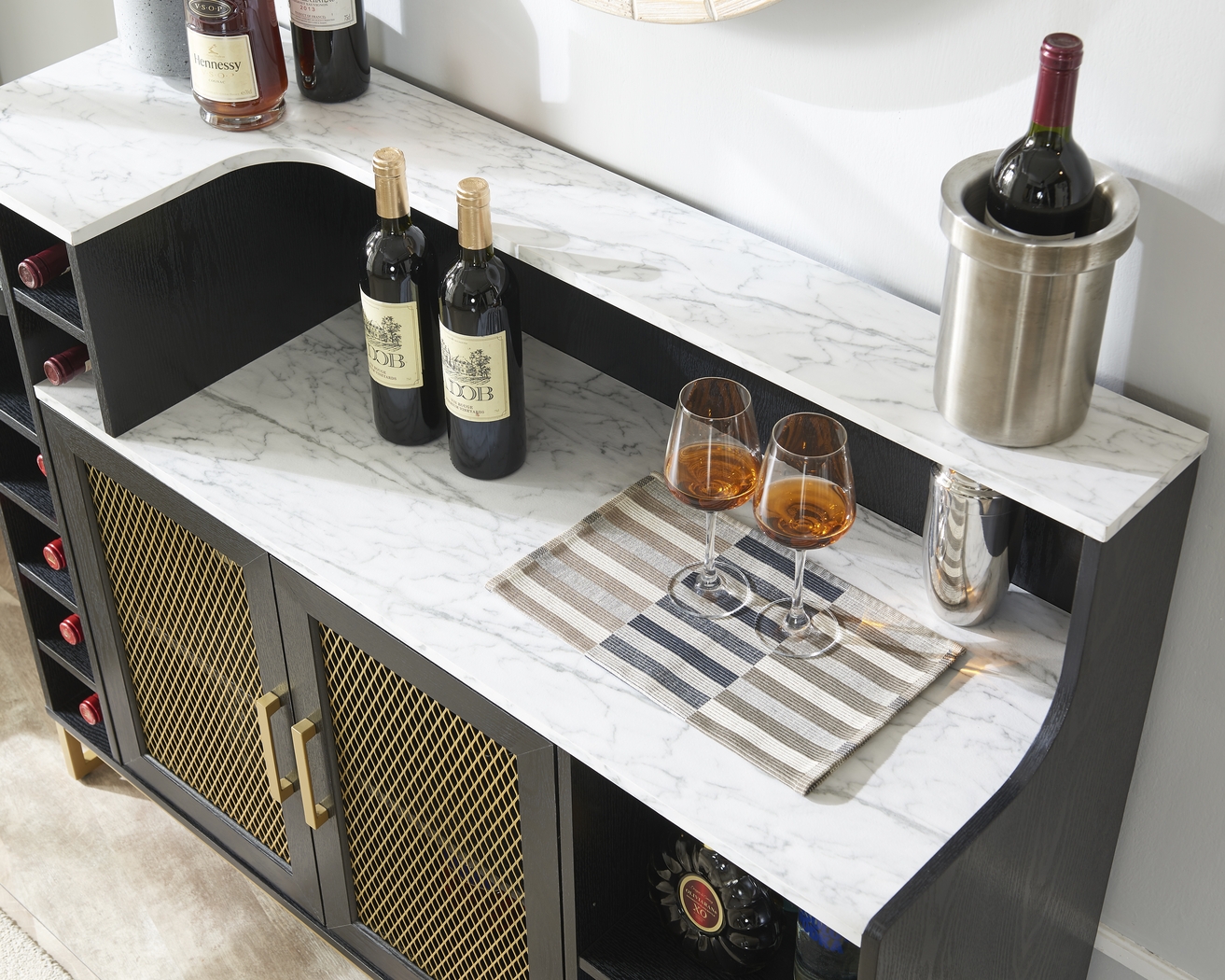 Aultwoods Black Server - Thumbnail - Image 3