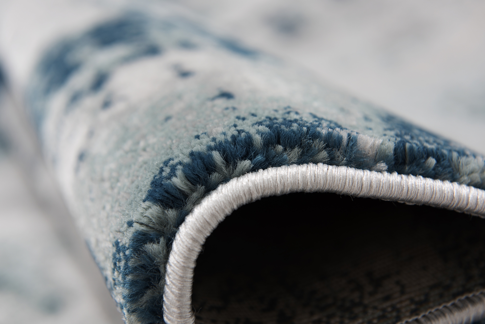 Aundra Gray 5' x 8' Rug - Thumbnail - Image 3