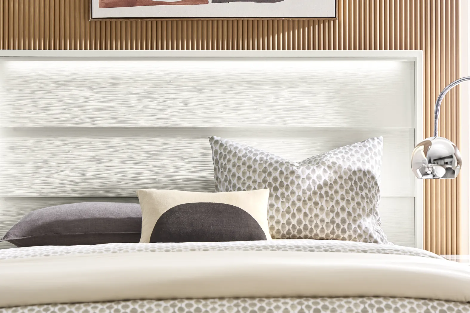 Auralight White 5 Pc Queen Panel Bedroom - Thumbnail - Image 5