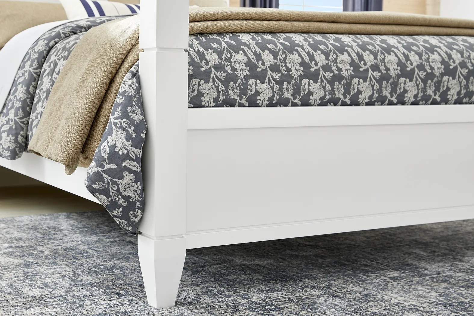 Aurora Heights White 5 Pc Queen Canopy Bedroom - Thumbnail - Image 4