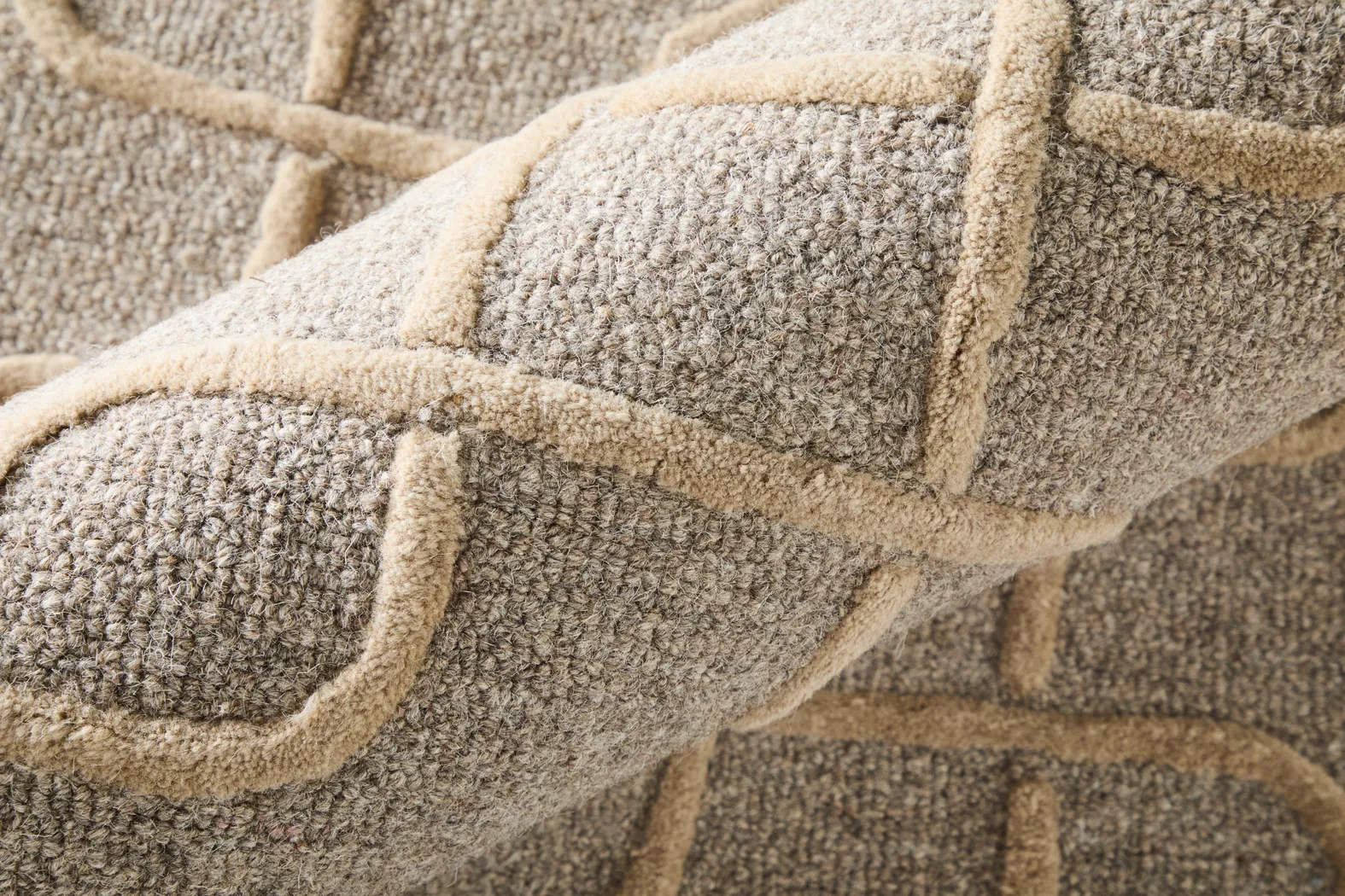 Avae Dark Gray 5' x 8' Rug - Thumbnail - Image 3