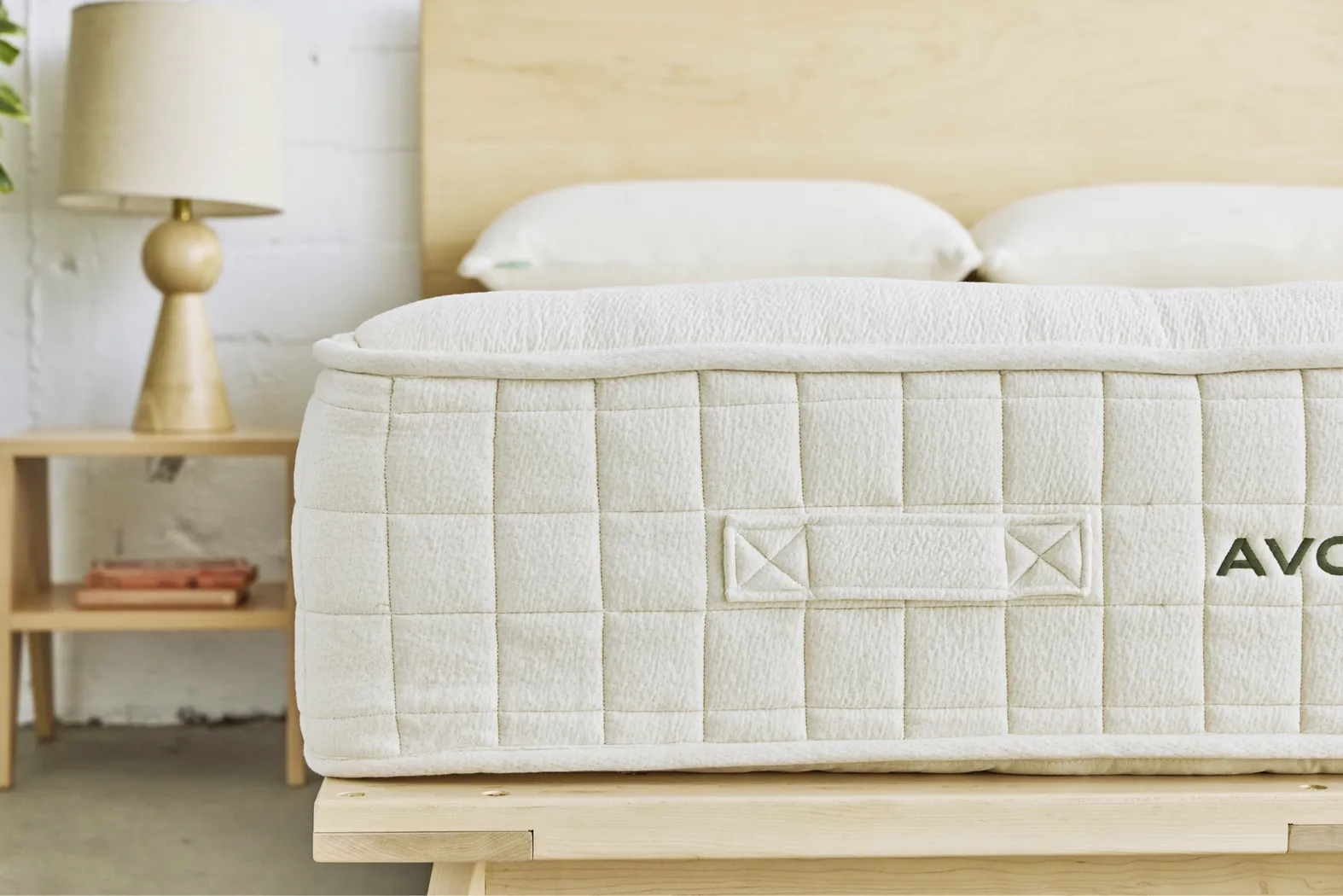 Avocado Luxury Organic Tight Top Twin XL Mattress - Image 4