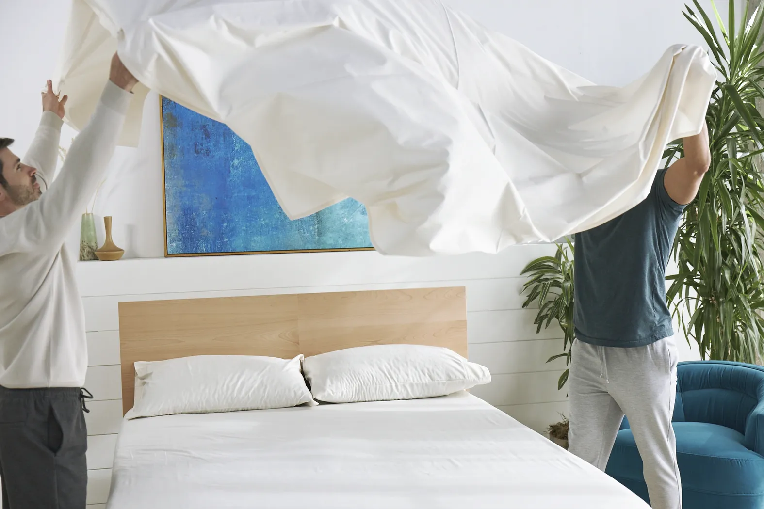 Avocado Organic Cotton White 4 Pc King Bed Sheet Set - Image 4