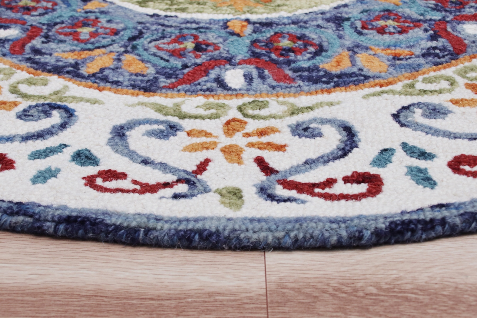 Ayanka Ivory 6' Round Rug - Thumbnail - Image 6