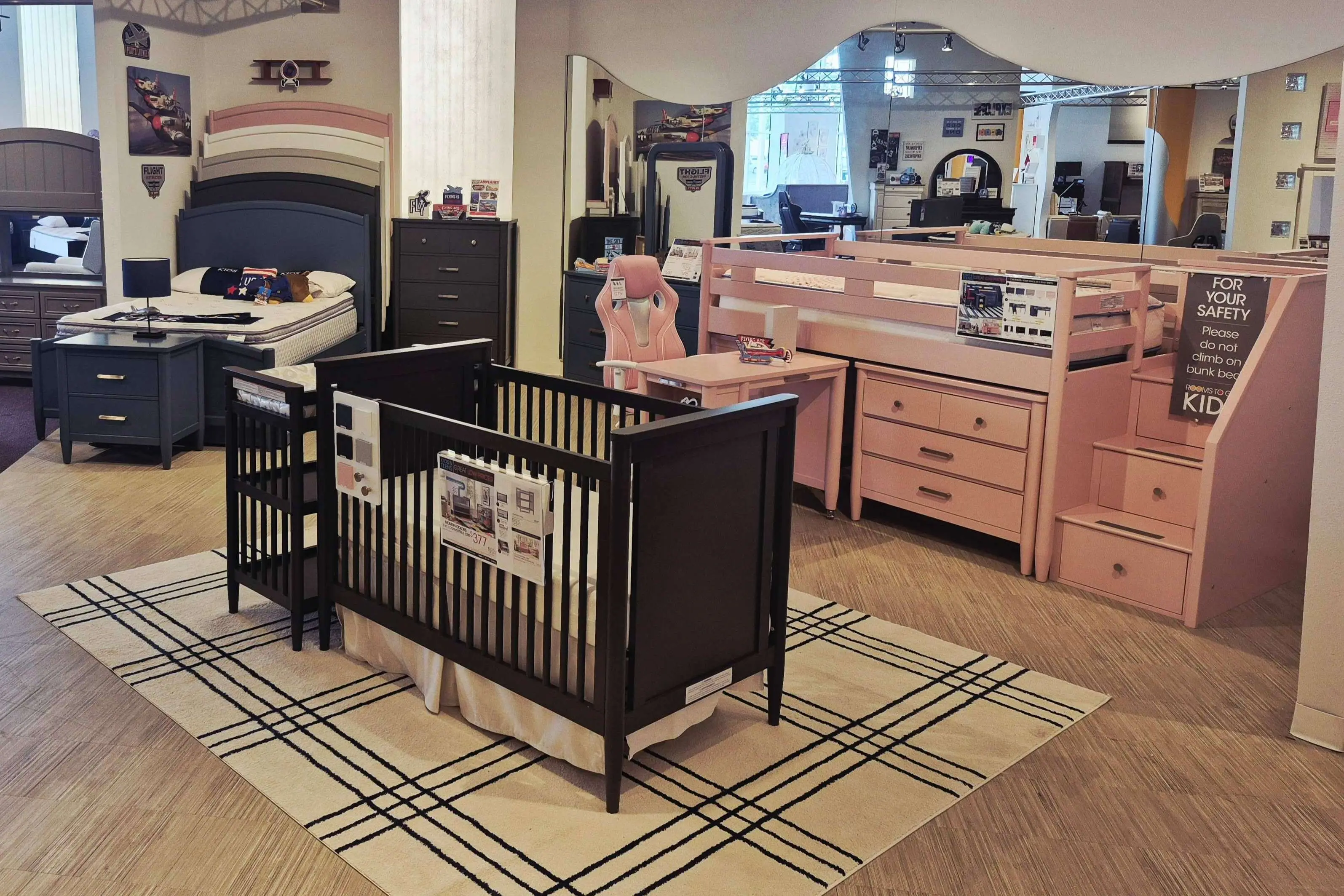 baby-cribs-2026-04-27T16:16:08.035Z.jpg