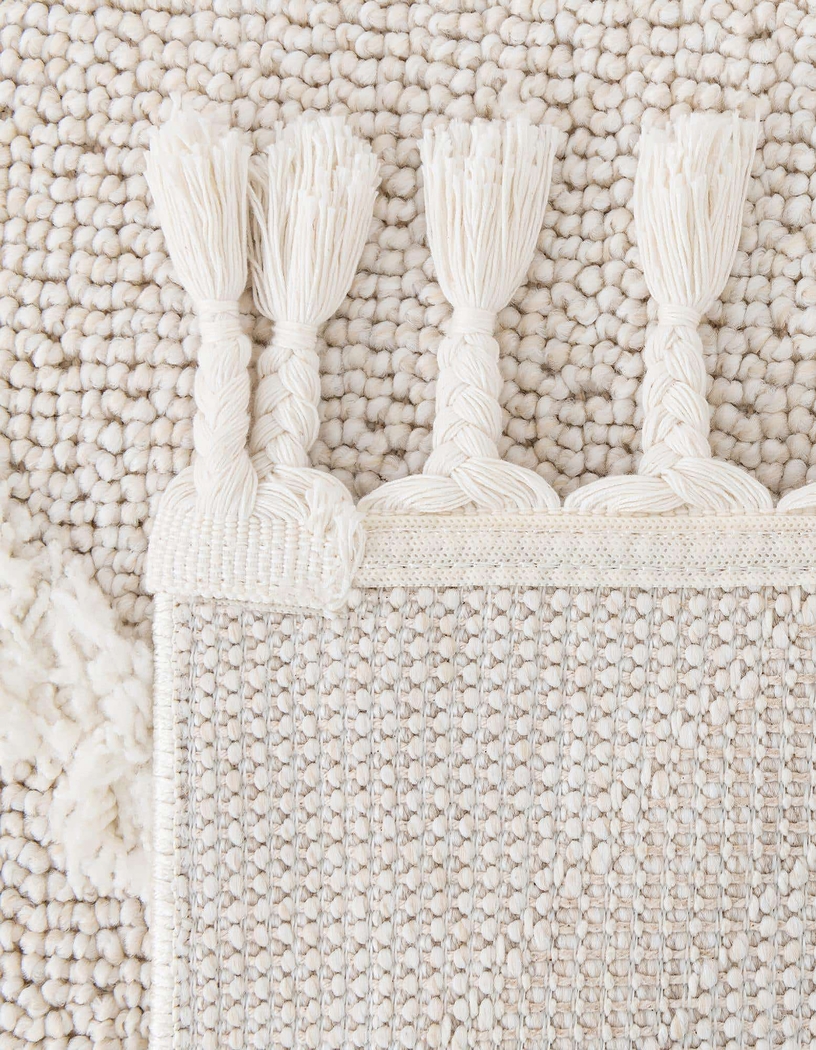 Bahari Ivory 5'3 x 8' Rug - Thumbnail - Image 8