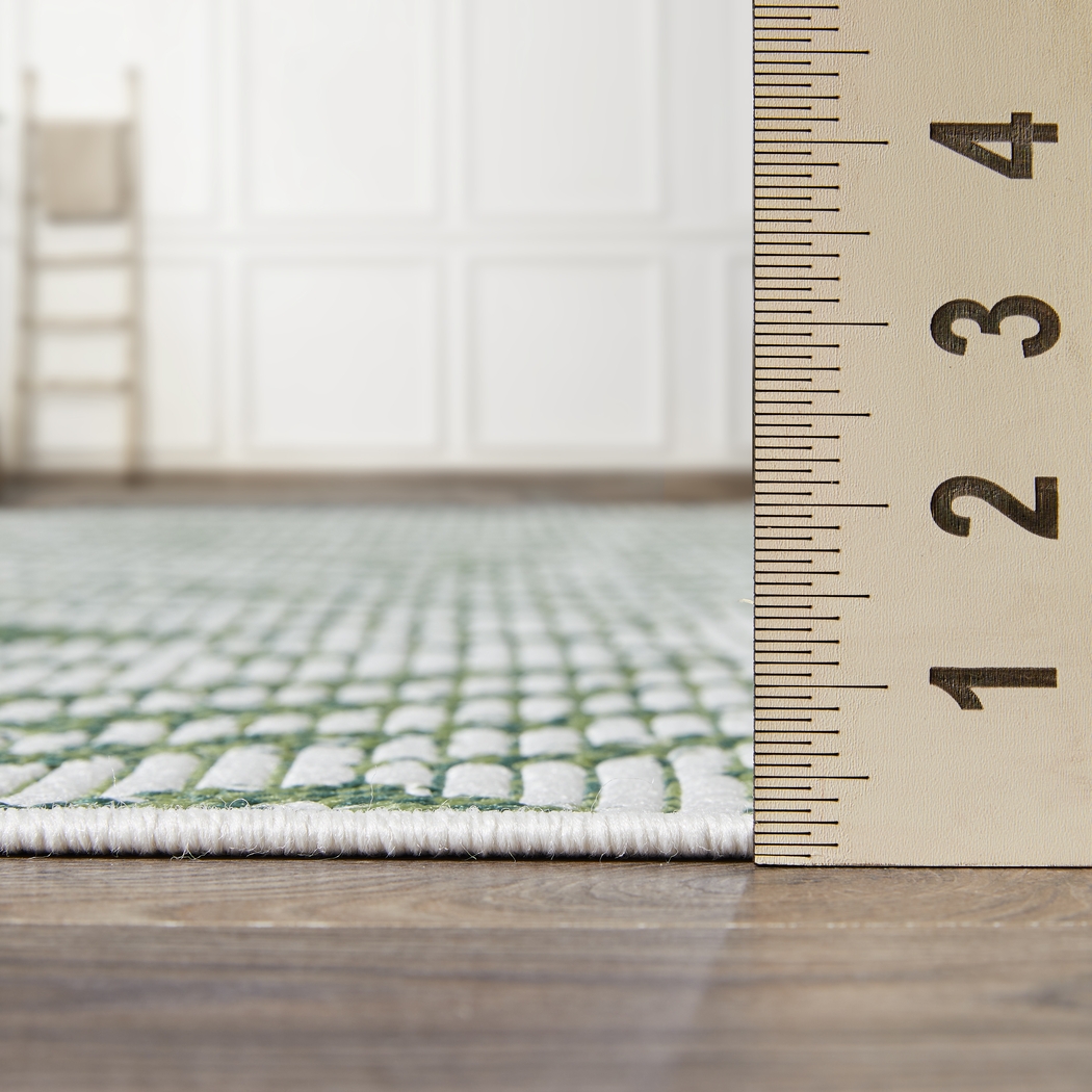 Bahart Green 5'3 x 7'3 Indoor/Outdoor Rug - Thumbnail - Image 5