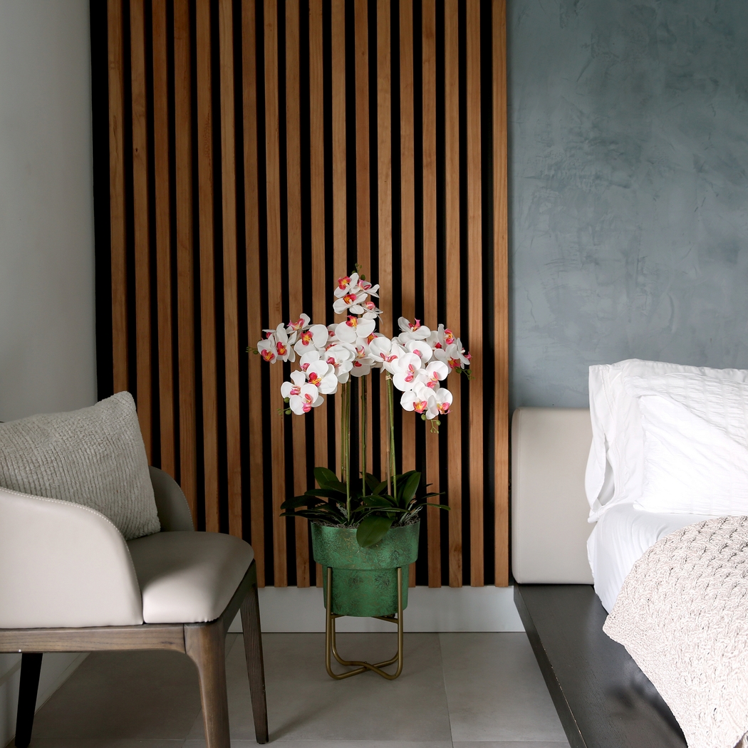 Balsinger II White Silk Floral - Thumbnail - Image 6