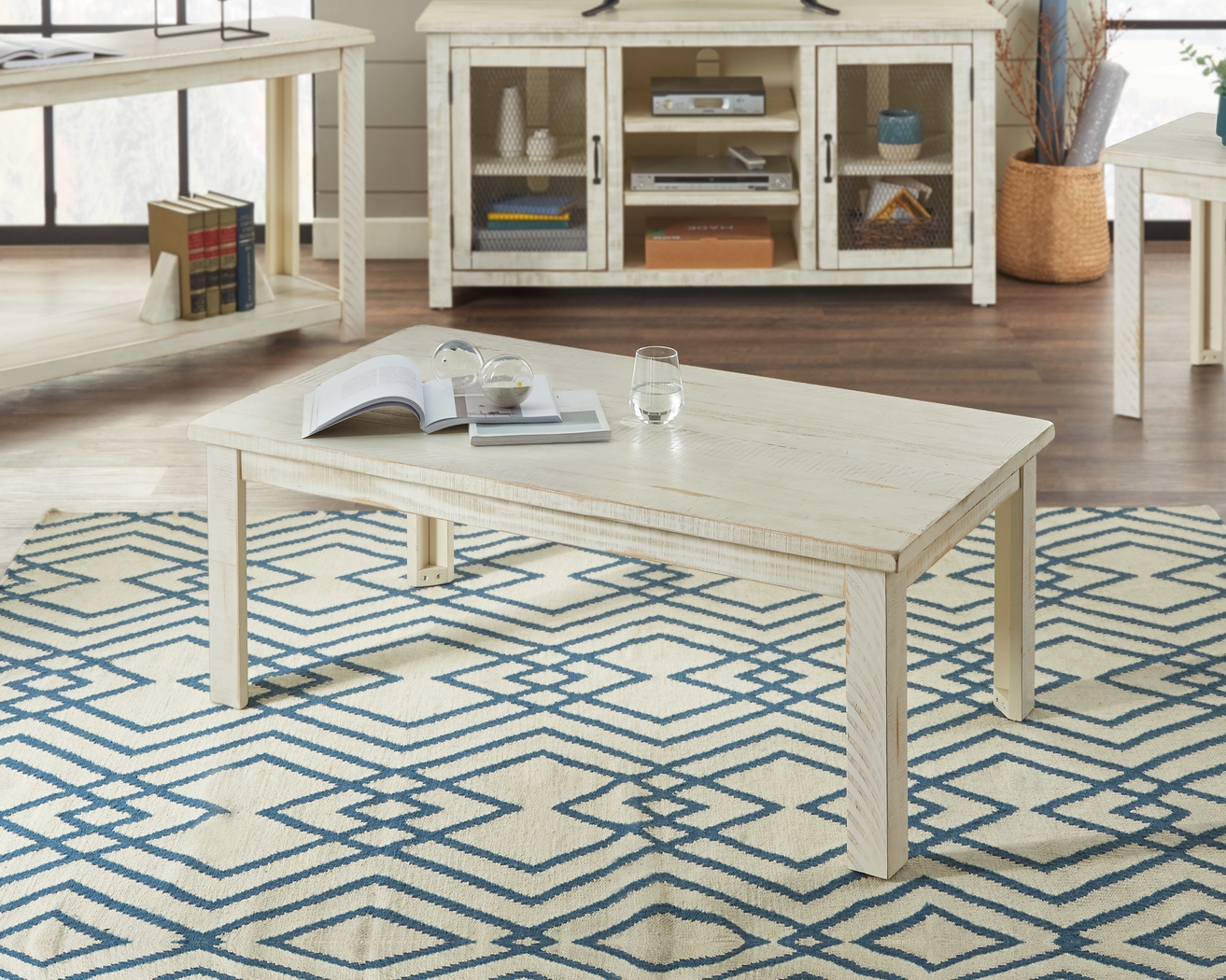 Baltazar White Cocktail Table - Thumbnail - Image 6