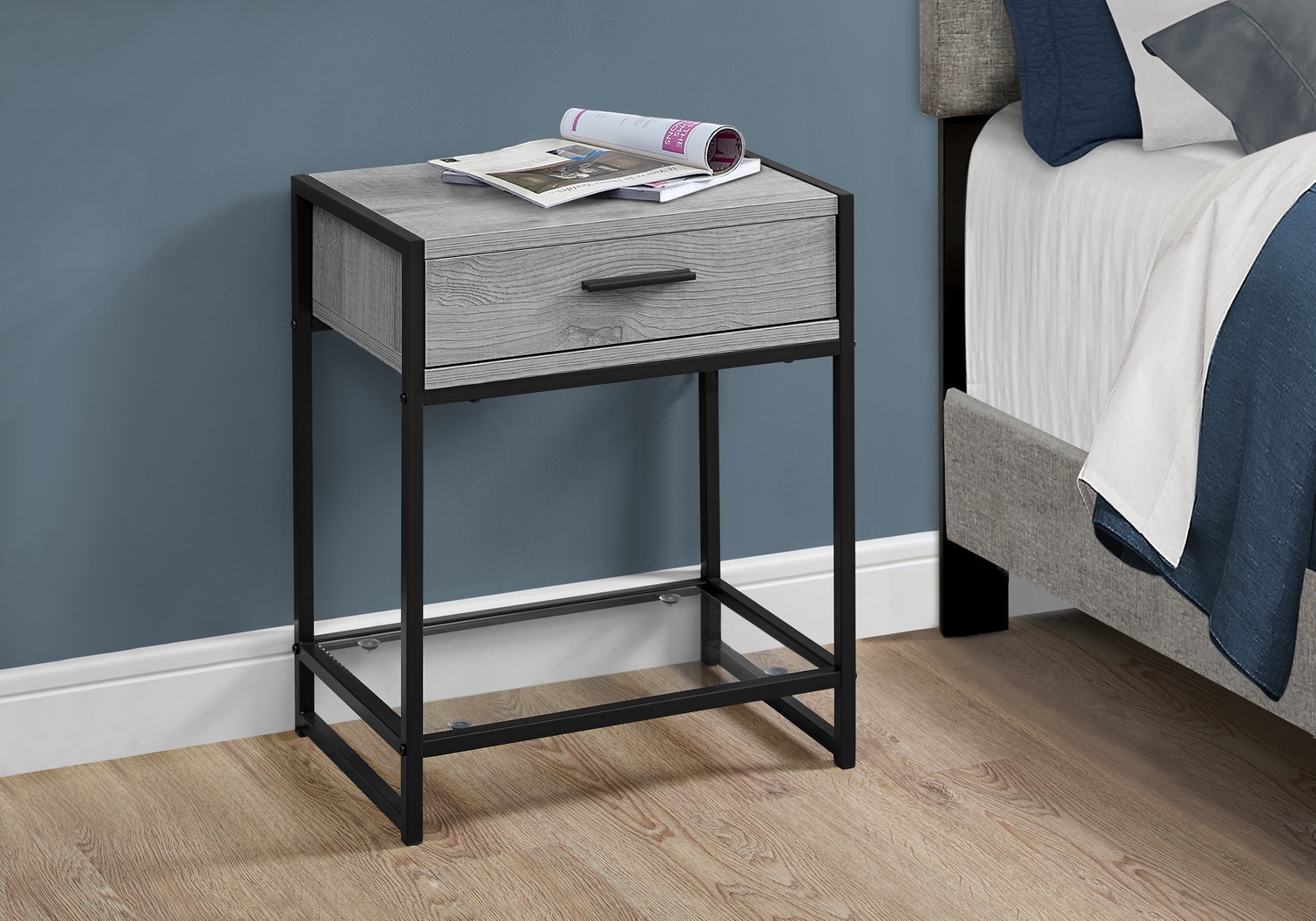 Bandiwood Gray Accent Table - Thumbnail - Image 3
