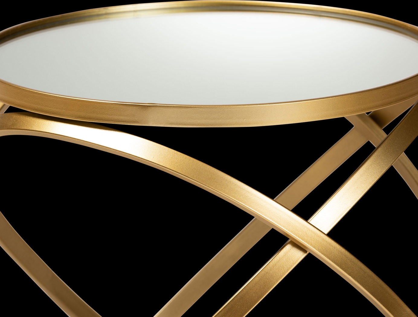 Bannerwood Yellow End Table - Thumbnail - Image 3