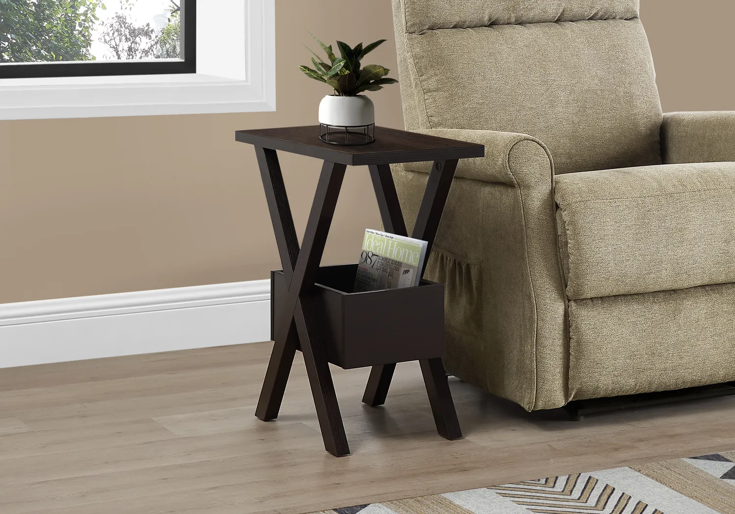 Baraeswood Espresso End Table - Thumbnail - Image 3