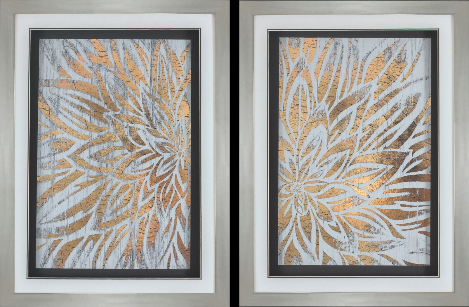 Barnwood Bloom Set of 2 Artwork - Thumbnail - Image 1