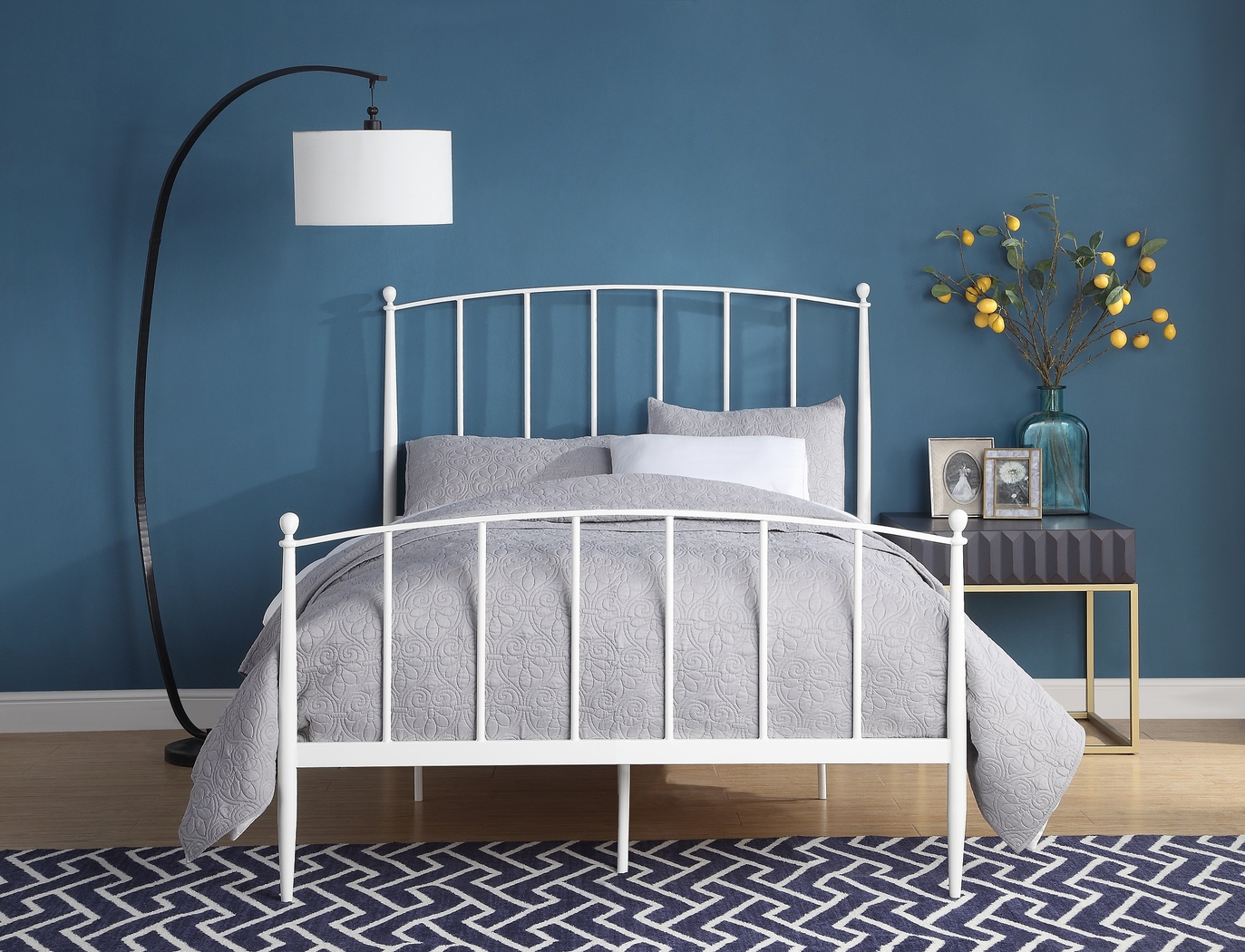 Baronwood White Full Platform Bed - Thumbnail - Image 2