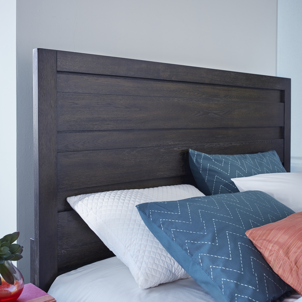 Barringer Place Merlot 5 Pc King Panel Bedroom - Thumbnail - Image 3