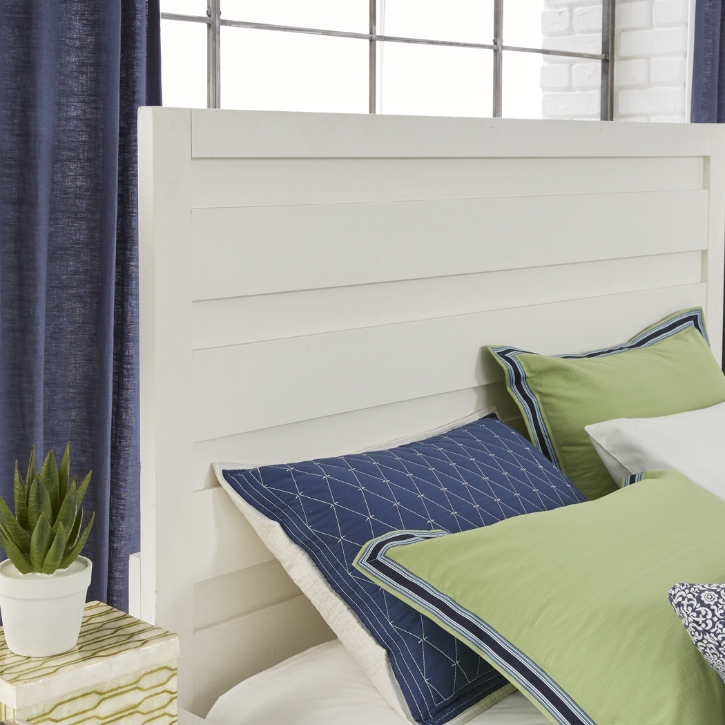 Barringer Place White 5 Pc Queen Panel Bedroom - Thumbnail - Image 3