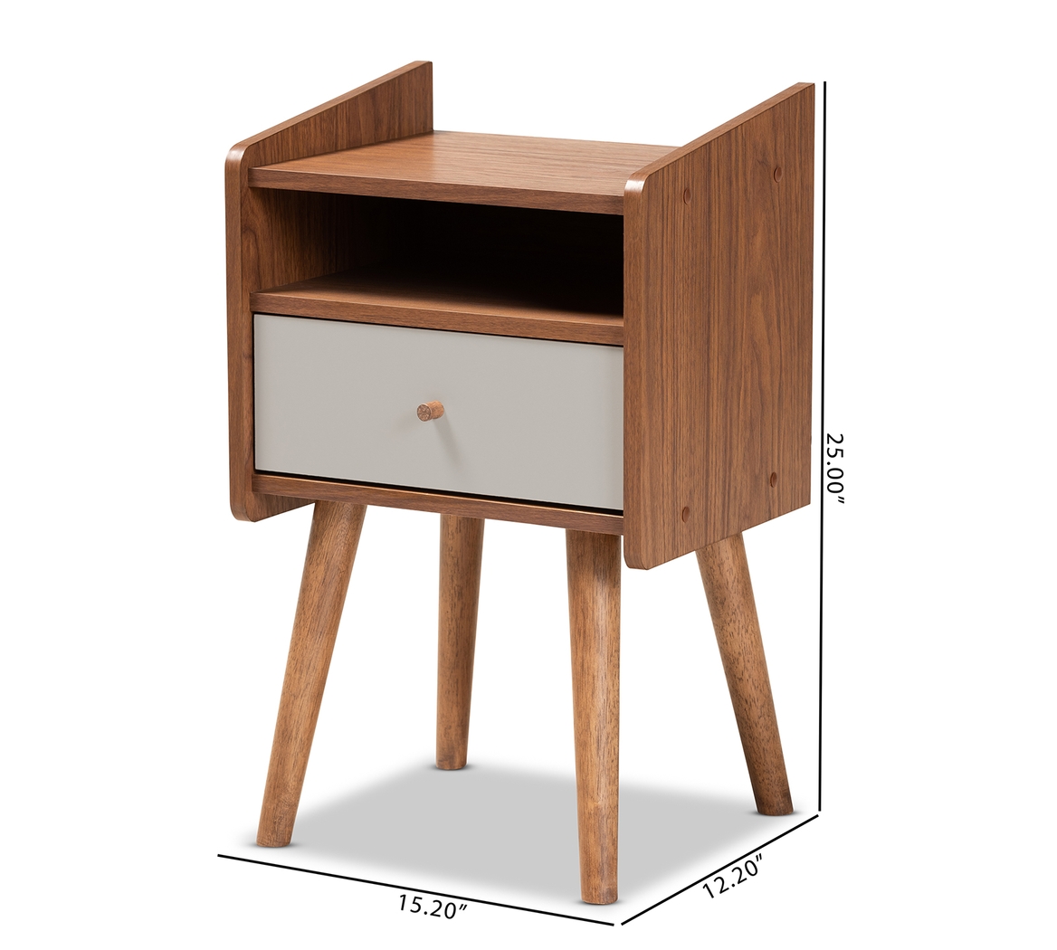 Bayfair Brown End Table - Thumbnail - Image 9