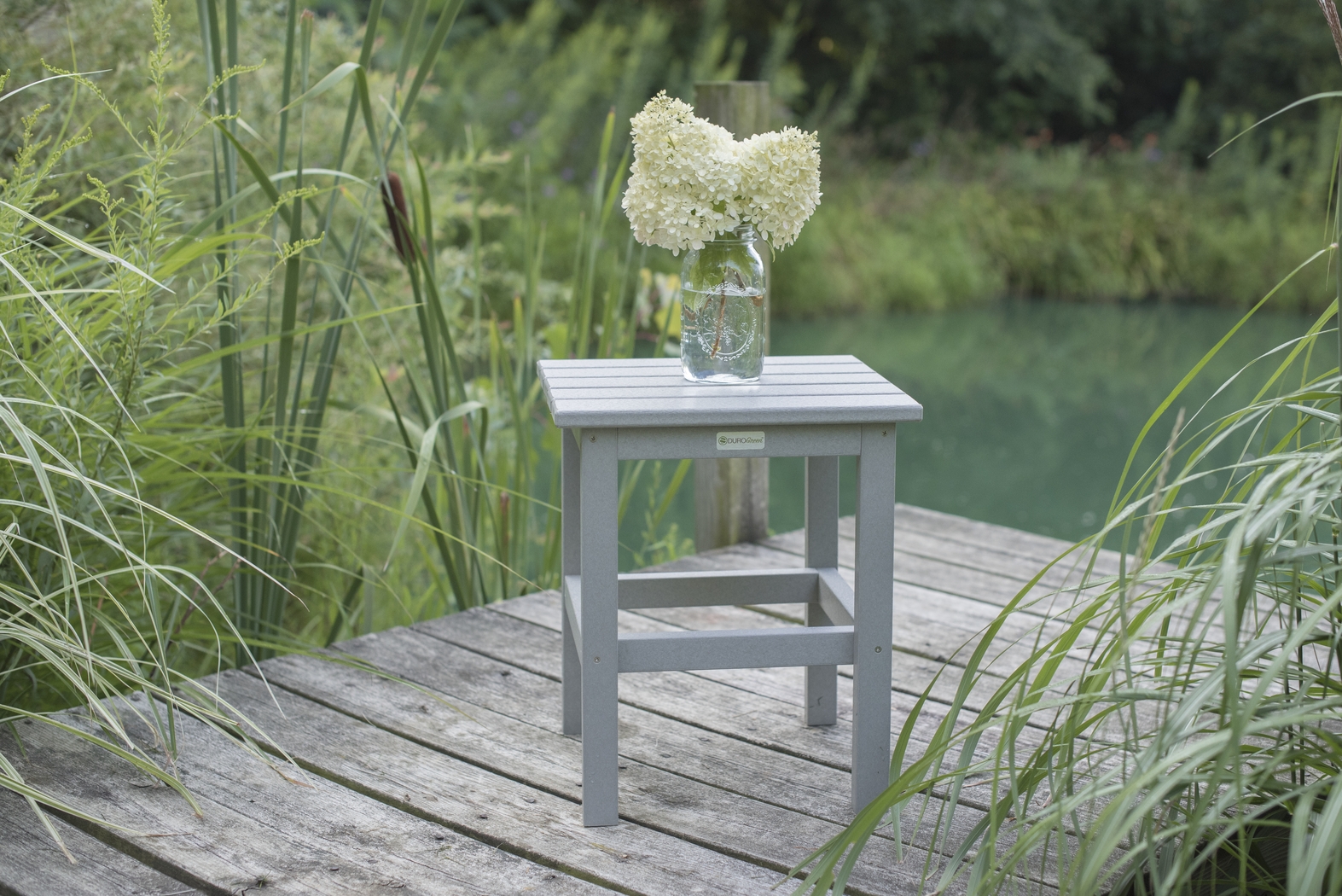Bayfield Park Traditional Light Gray Outdoor Side Table - Thumbnail - Image 3