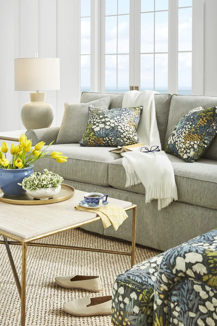 Beachside Walk Green 7 Pc Living Room with Sleeper Sofa - Thumbnail - Image 5