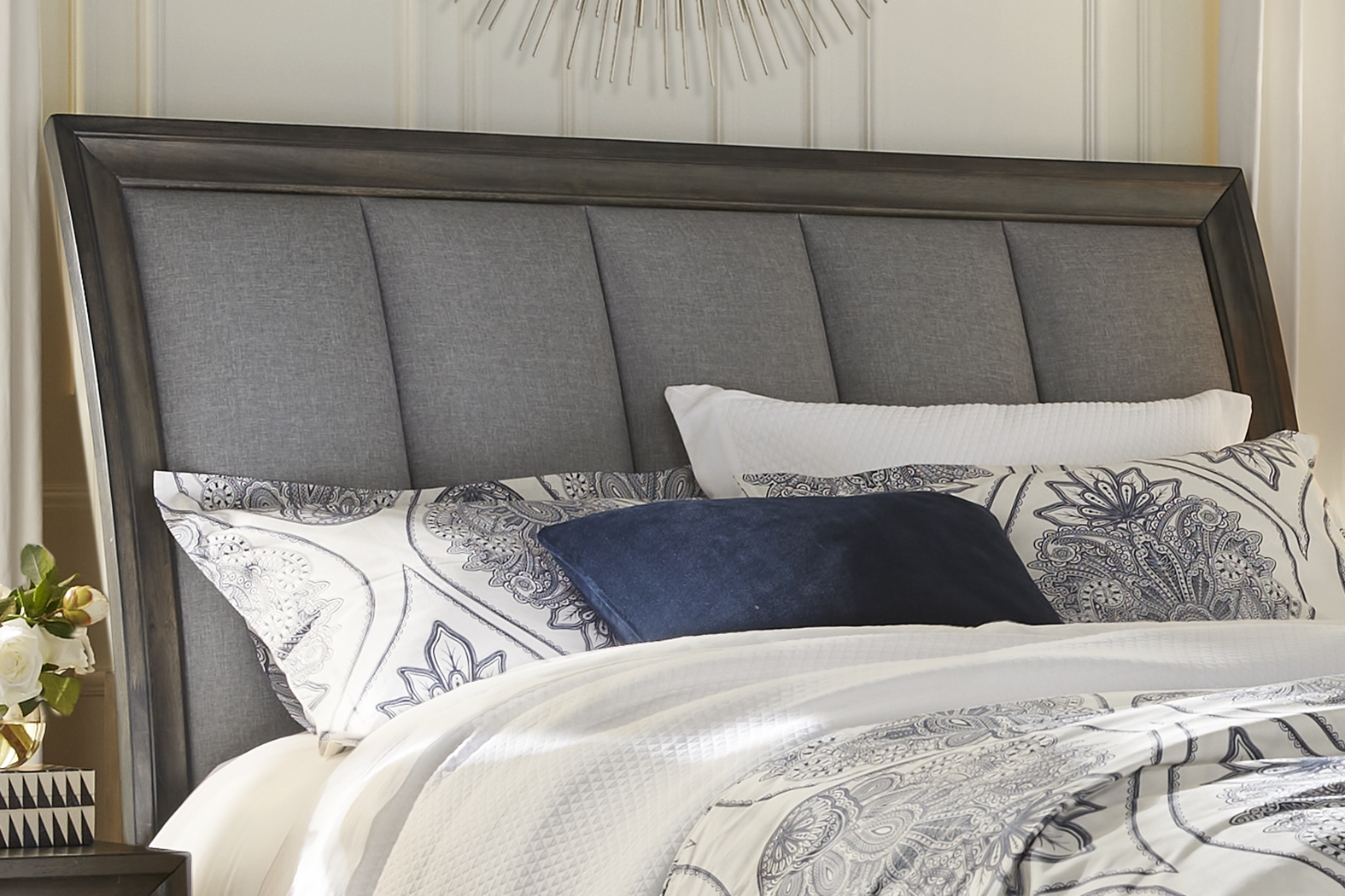 Beckwood Gray 3 Pc Queen Upholstered Sleigh Bed - Thumbnail - Image 3