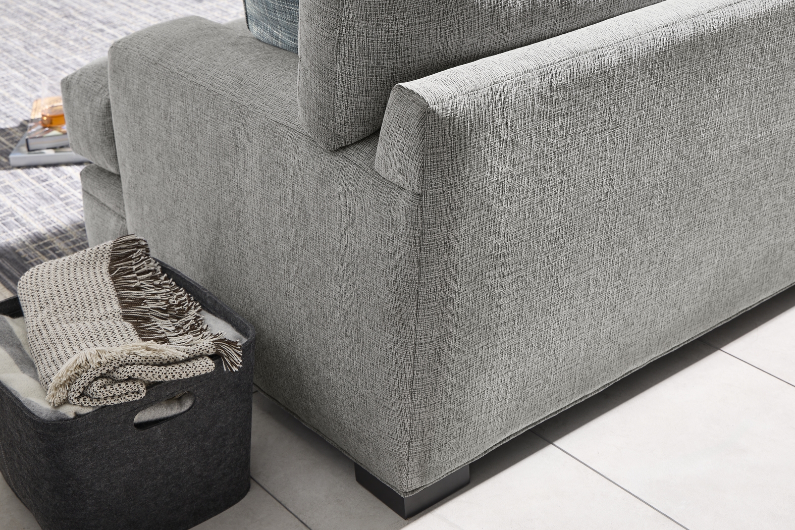 Bedford Park Gray 4 Pc Sectional - Thumbnail - Image 4