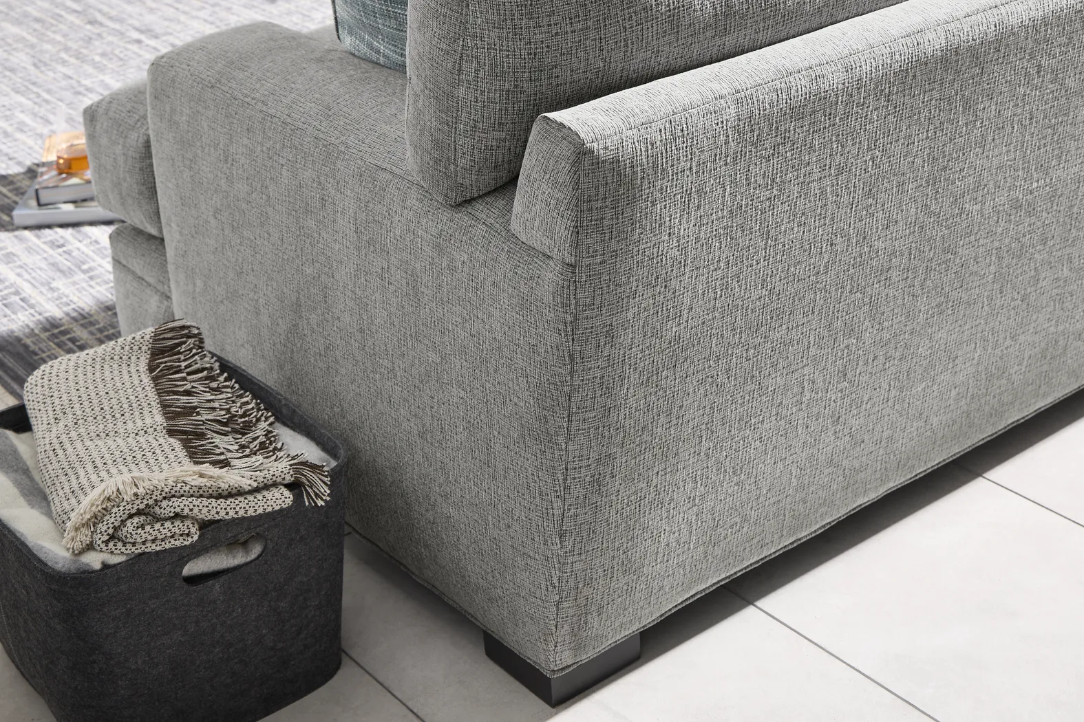 Bedford Park Gray 8 Pc Living Room - Thumbnail - Image 3