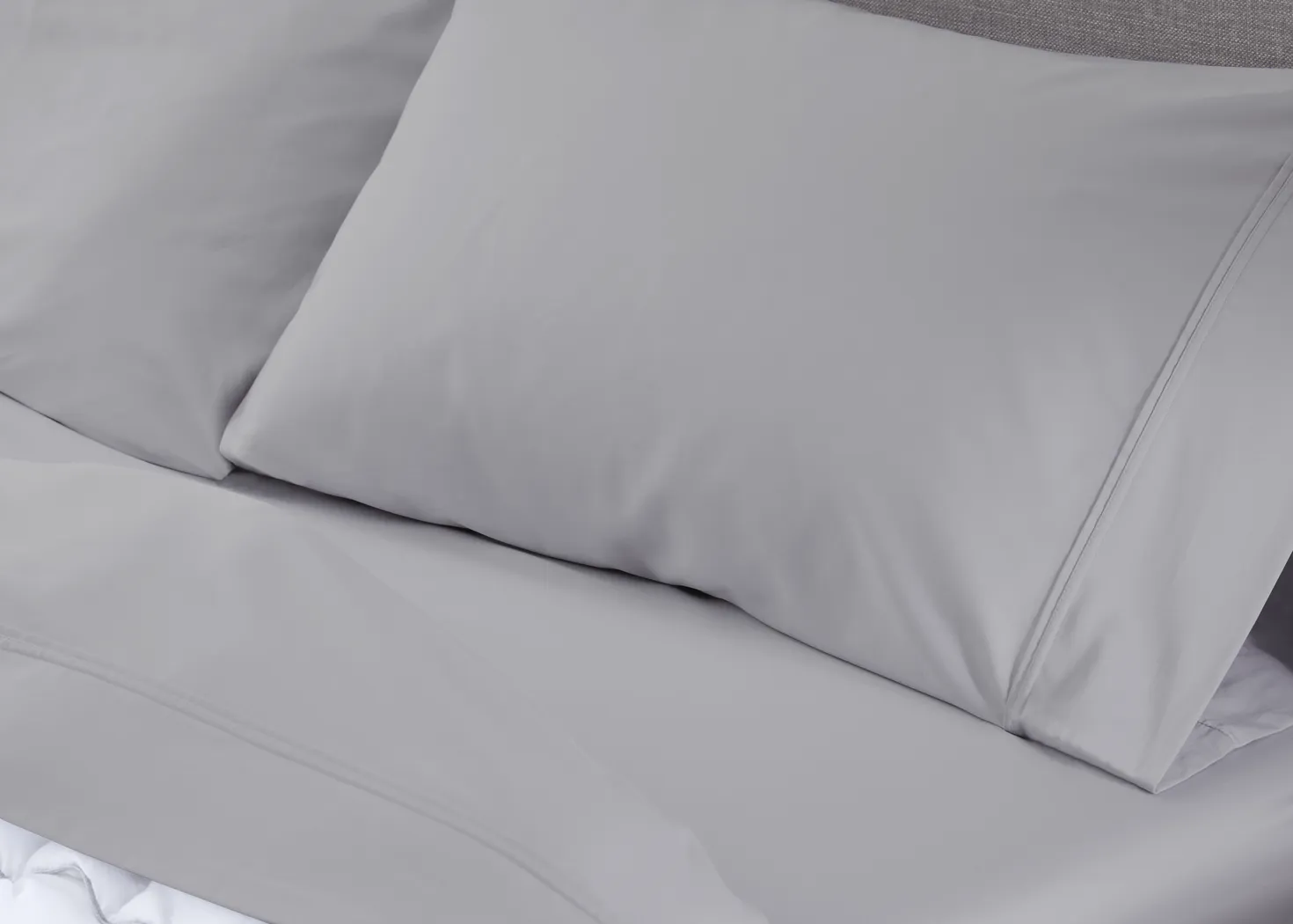 Bedgear Hyper-Cotton Light Gray 4 Pc Queen Bed Sheet Set - Thumbnail - Image 4