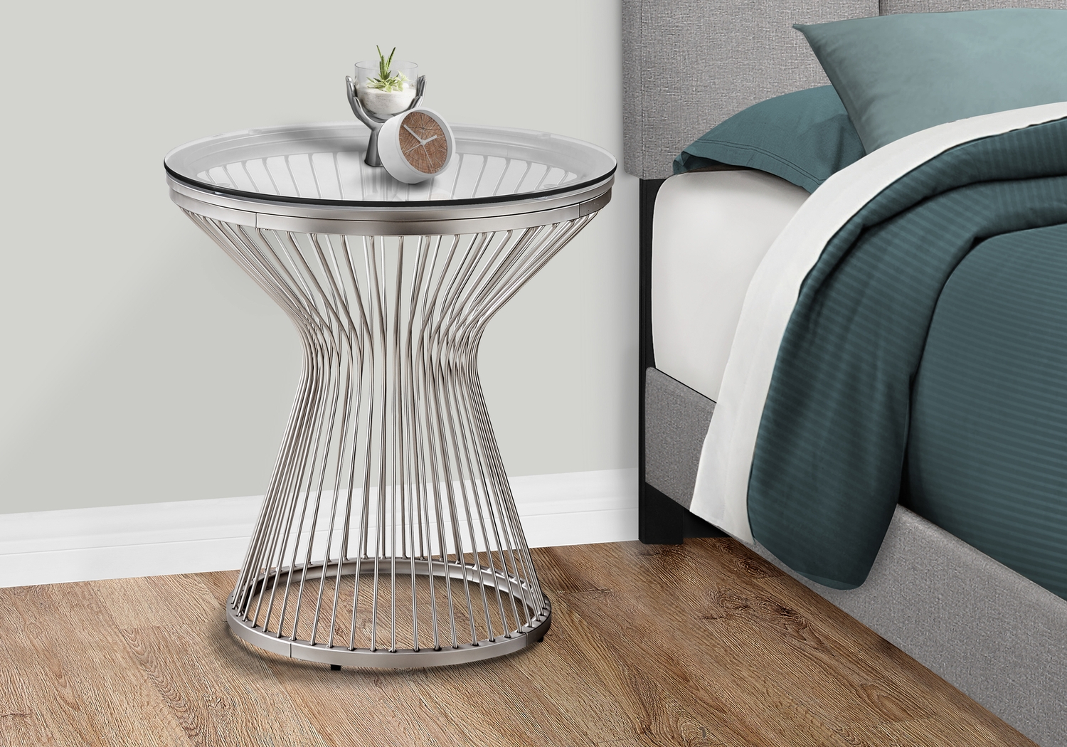 Belclaire Silver Accent Table - Thumbnail - Image 6
